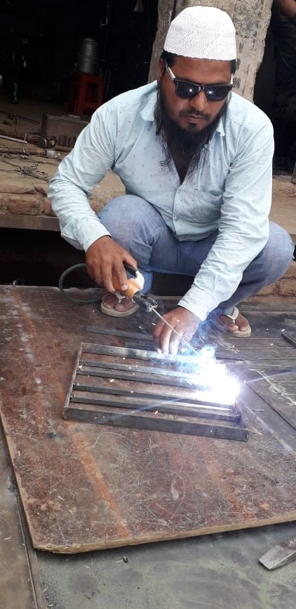 MOHD. IRFAN ( FATHER AT WORK PLACE).jpeg